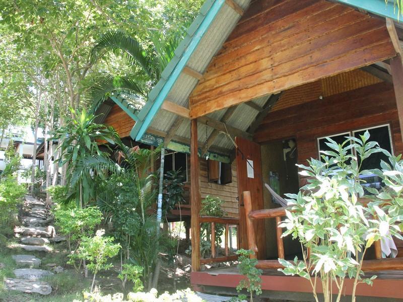 Coconut Beach Bungalows Ko Pha Ngan Exterior photo